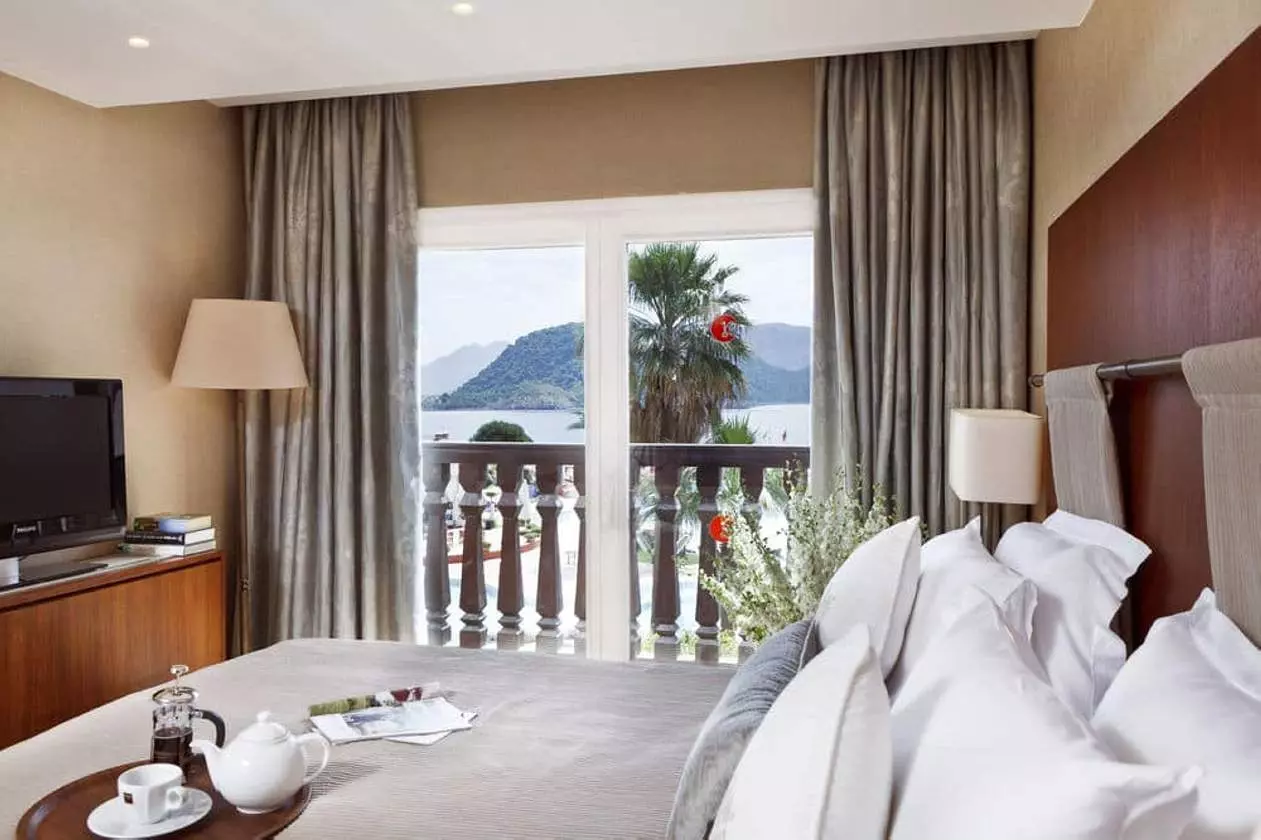 1469336_110_z (Copy).jpg